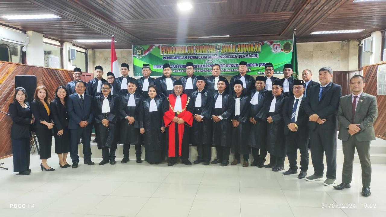 Pengambilan Sumpah Advokat PERMADIN